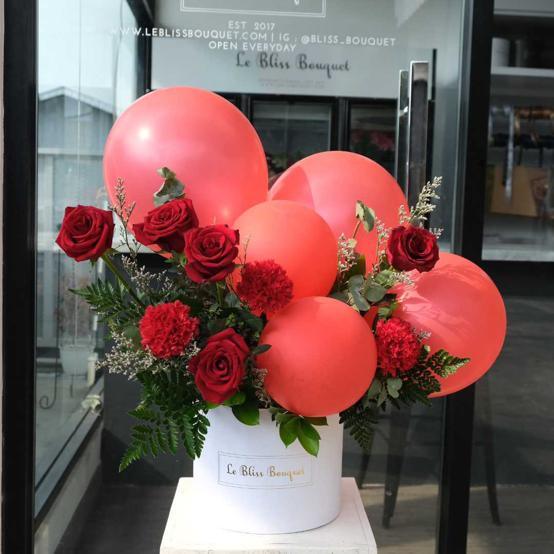 Explorer Maroon Balloon Flower Box