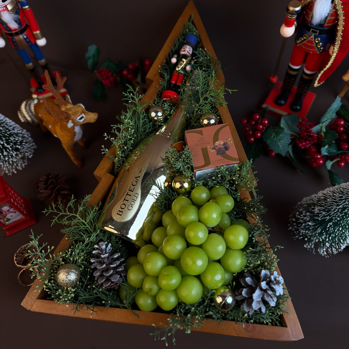 Bottega Grape Xmas Tree Hamper