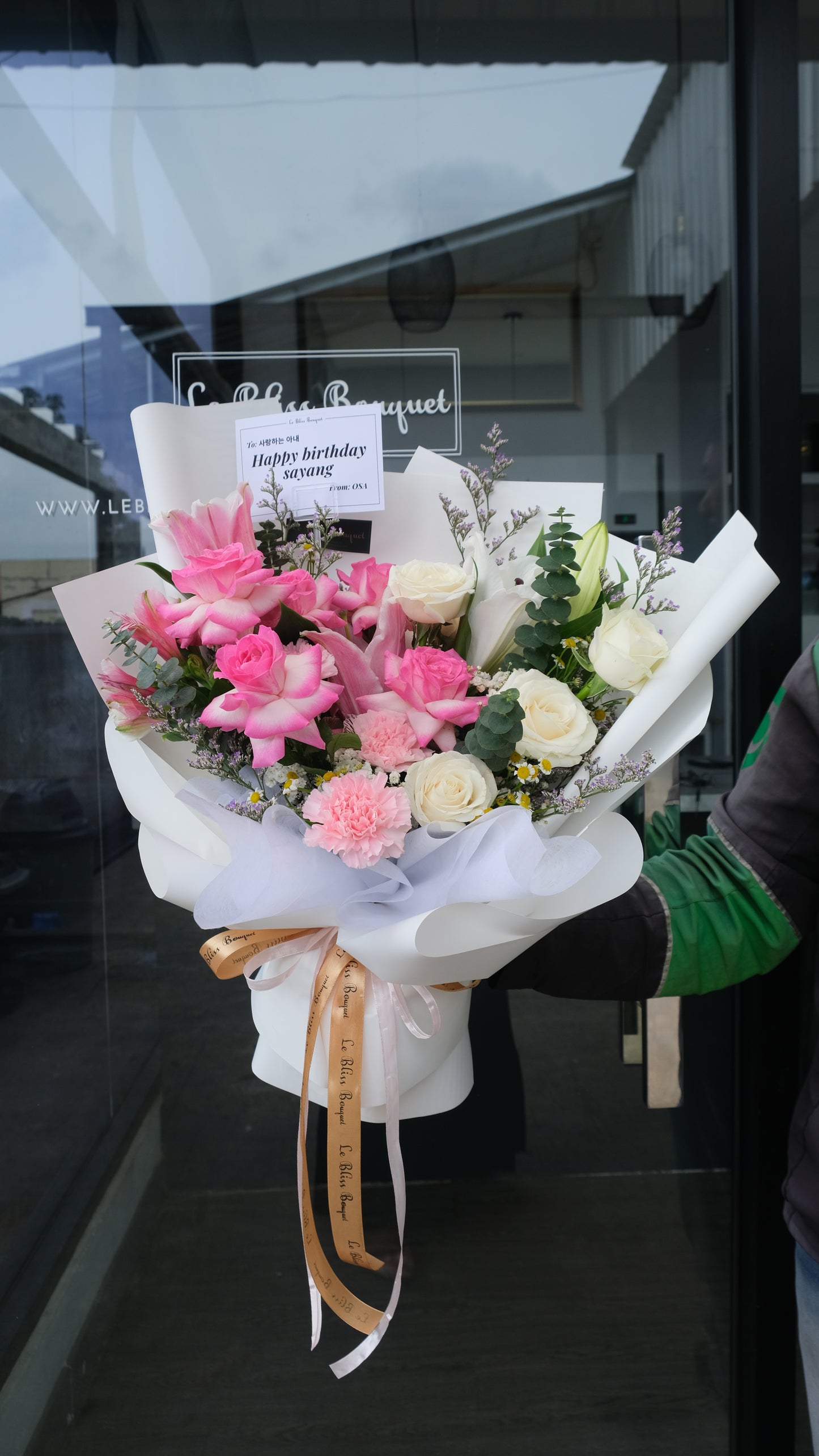 Pink White Gradation Large Bouquet