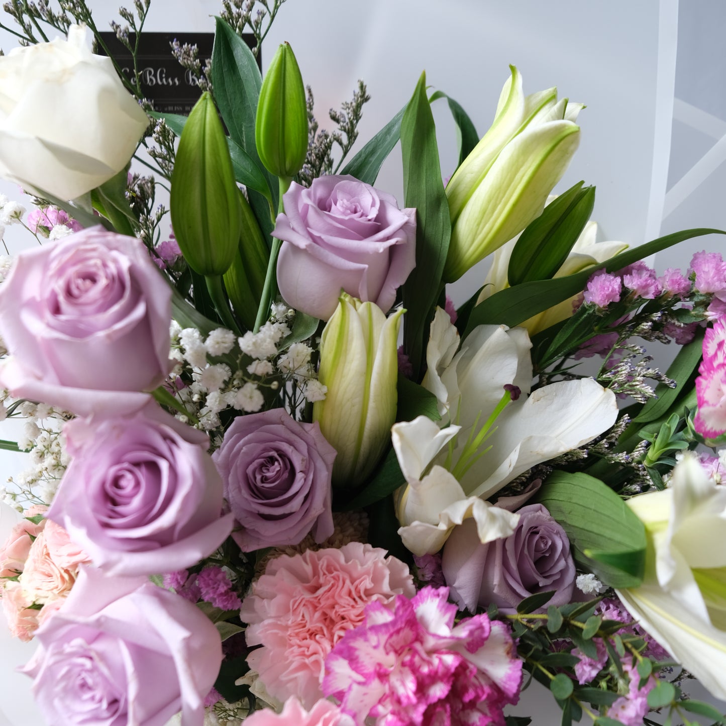 Lily Avventura Ocean Song Rose Bouquet - Le Bliss Bouquet