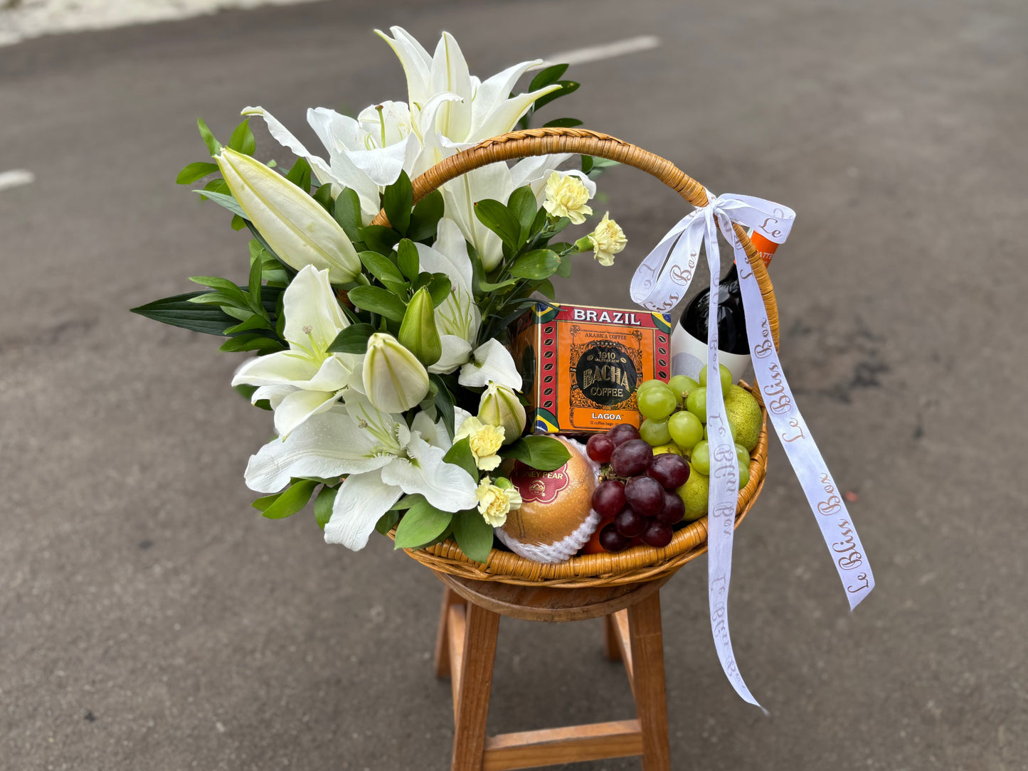 Bacha Lily Wine Hamper