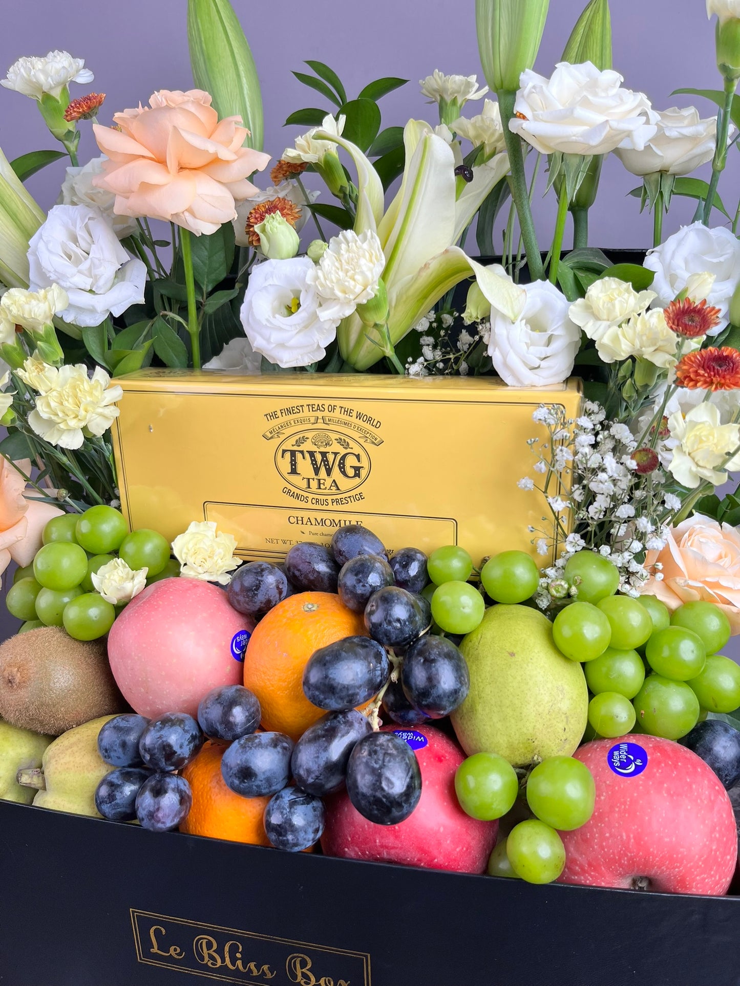Elegant Blooming Tea Fruit Parcel