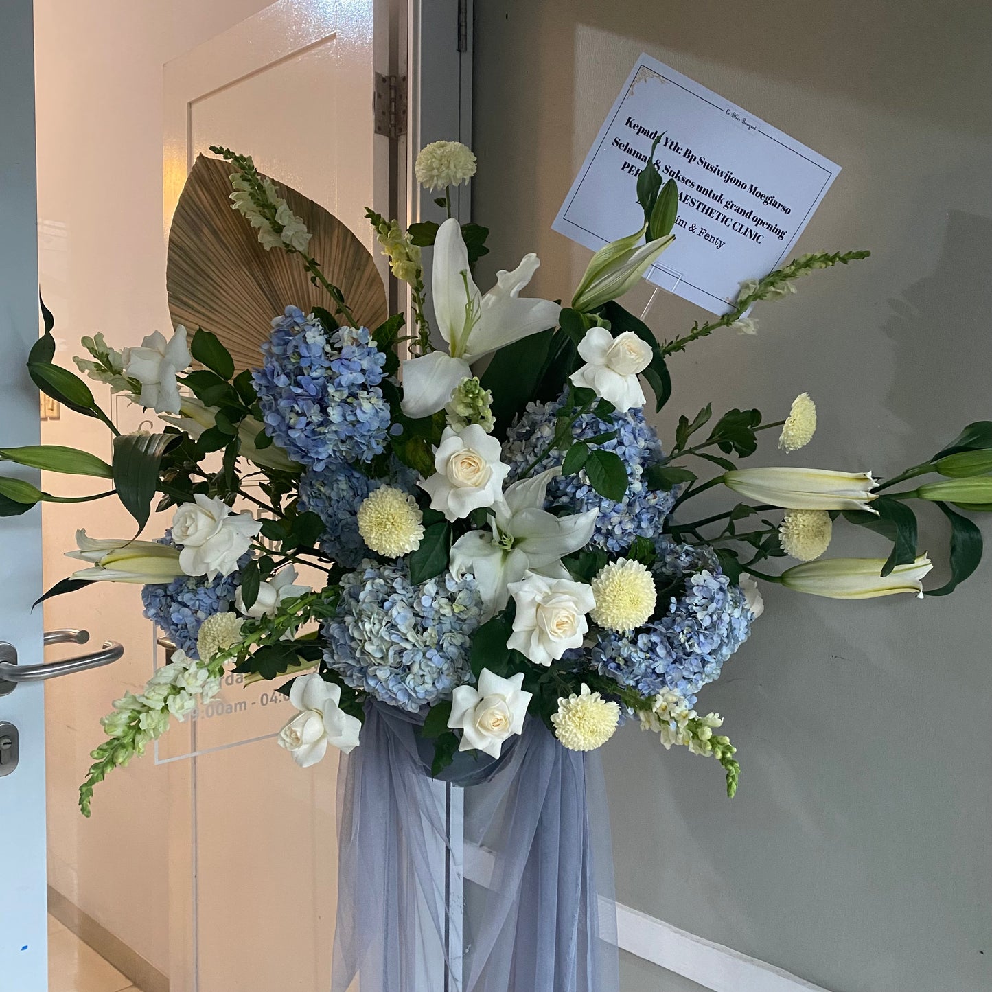 Standing flower delivery in Jakarta & Tangerang with fast service. by le bliss florist jakarta