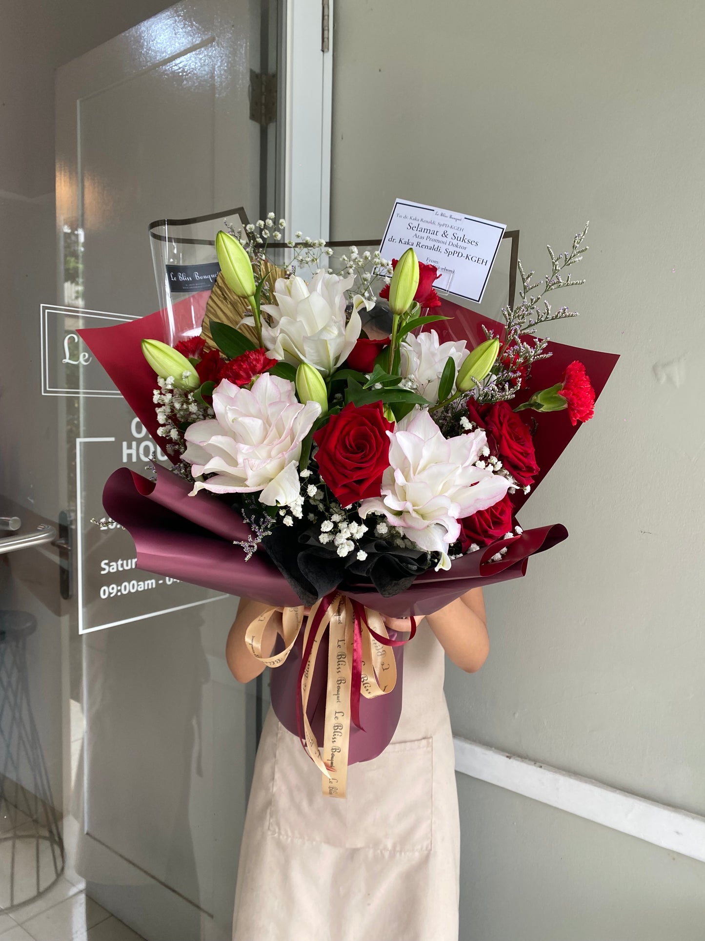 Explorer Maroon Roselily Large Bouquet