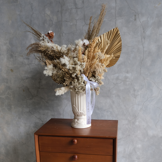How do I take care of my Le Bliss Bouquet's everlasting flowers?