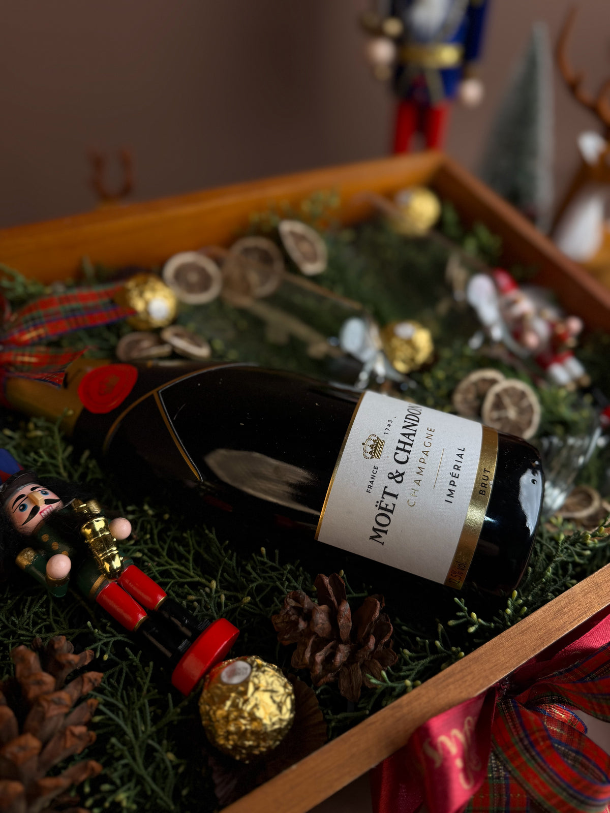 Moët Nutcracker's Toast Hamper