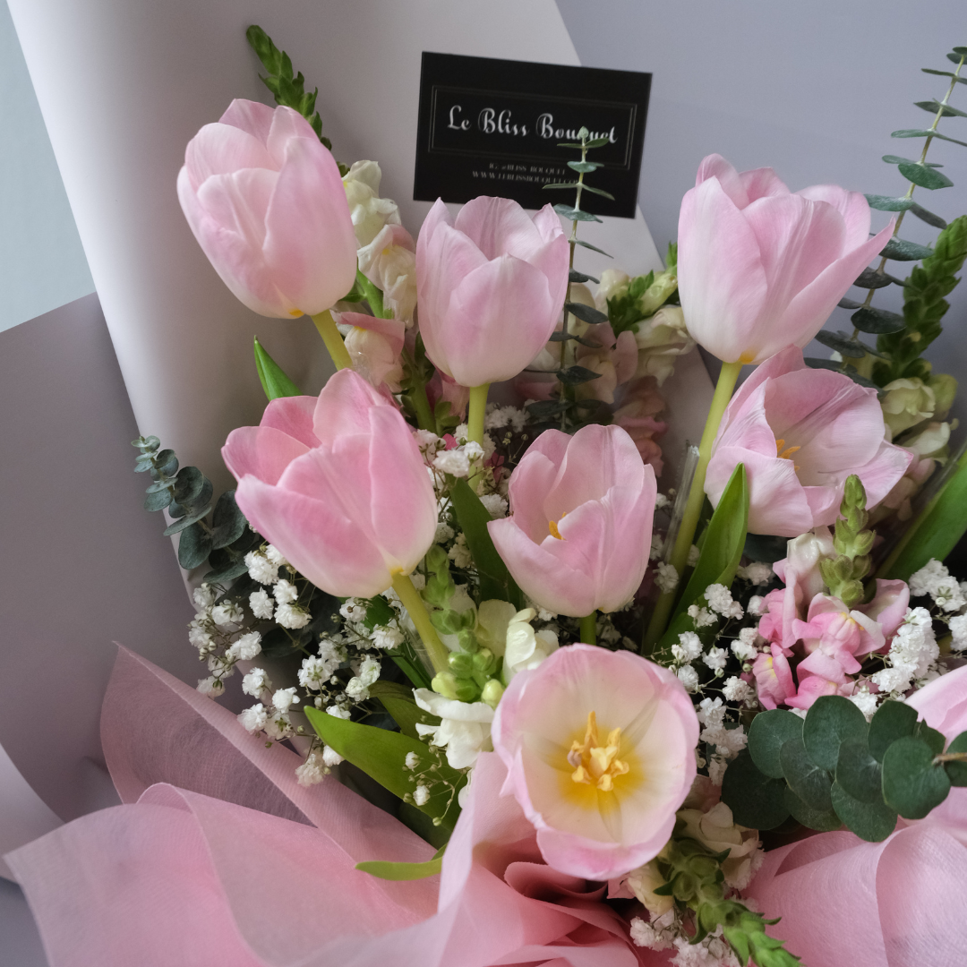 Tulip Dynasty Large Bouquet - Le Bliss Bouquet