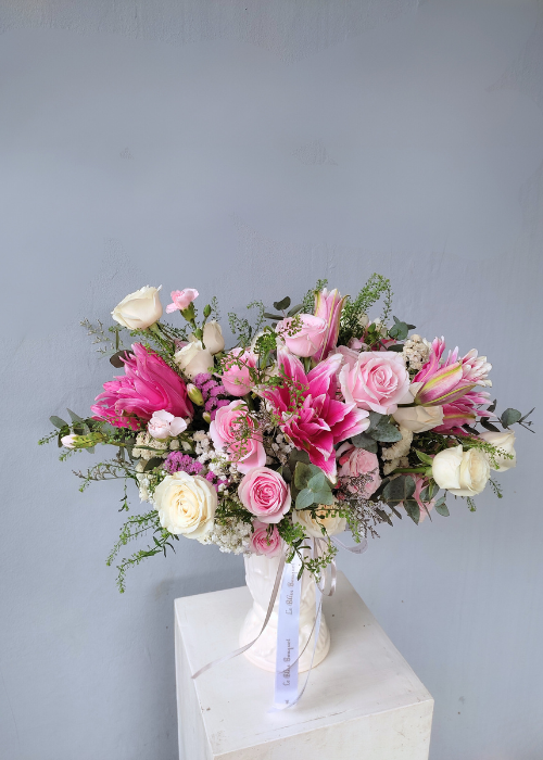 Roselily Pink Vase - Le Bliss Bouquet. Surabaya florist, vas bunga surabaya, sidoarjo, gresik