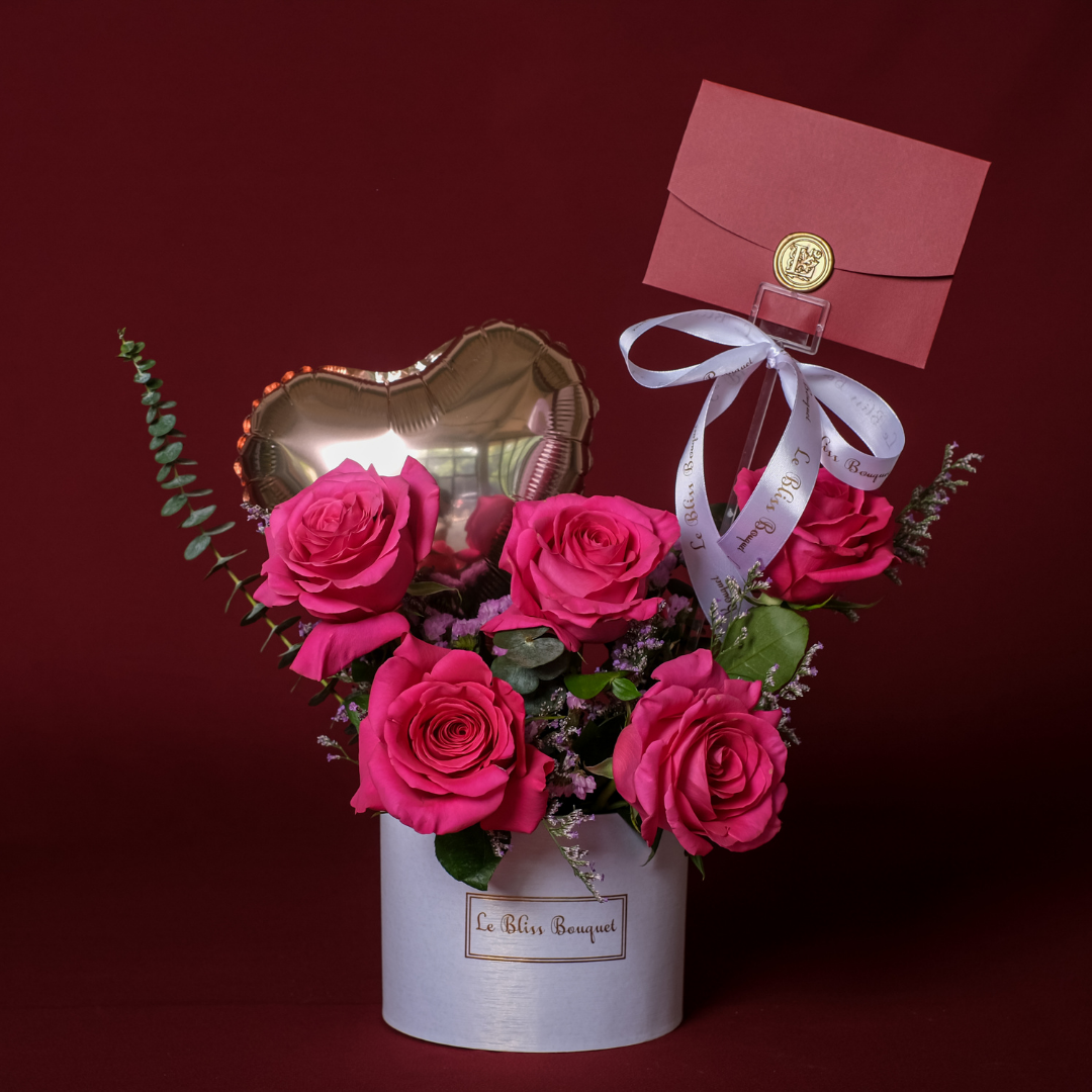 PInk ecuador roses. Blissful Ecuadorian Petite Bloombox - Le Bliss Bouquet. Florist Surabaya, toko bunga surabaya, flower delivery surabaya