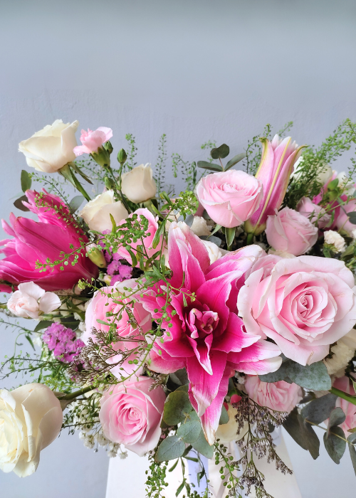 Roselily Pink Vase - Le Bliss Bouquet