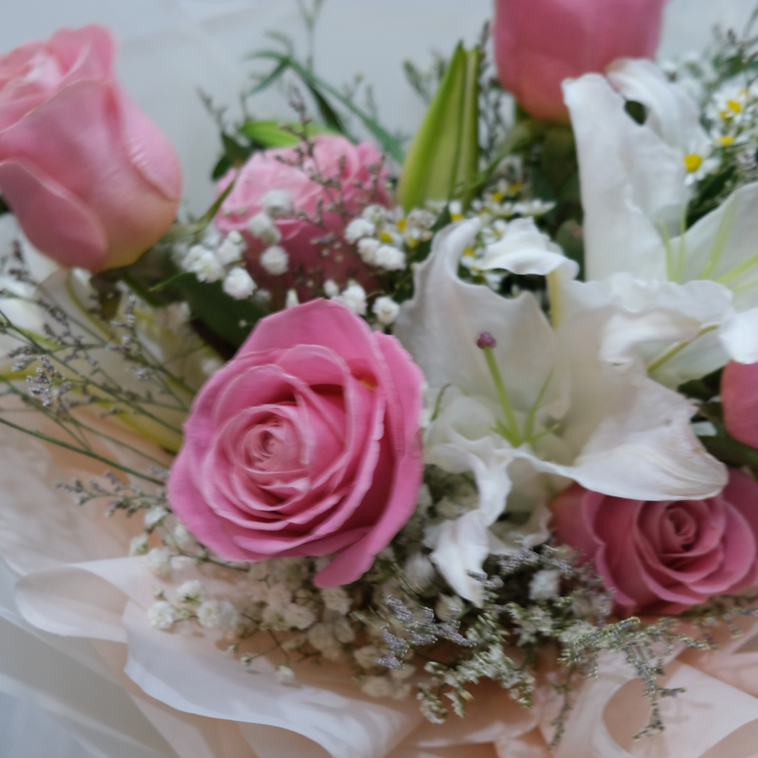 Hermosa Rose and Lily Bouquet