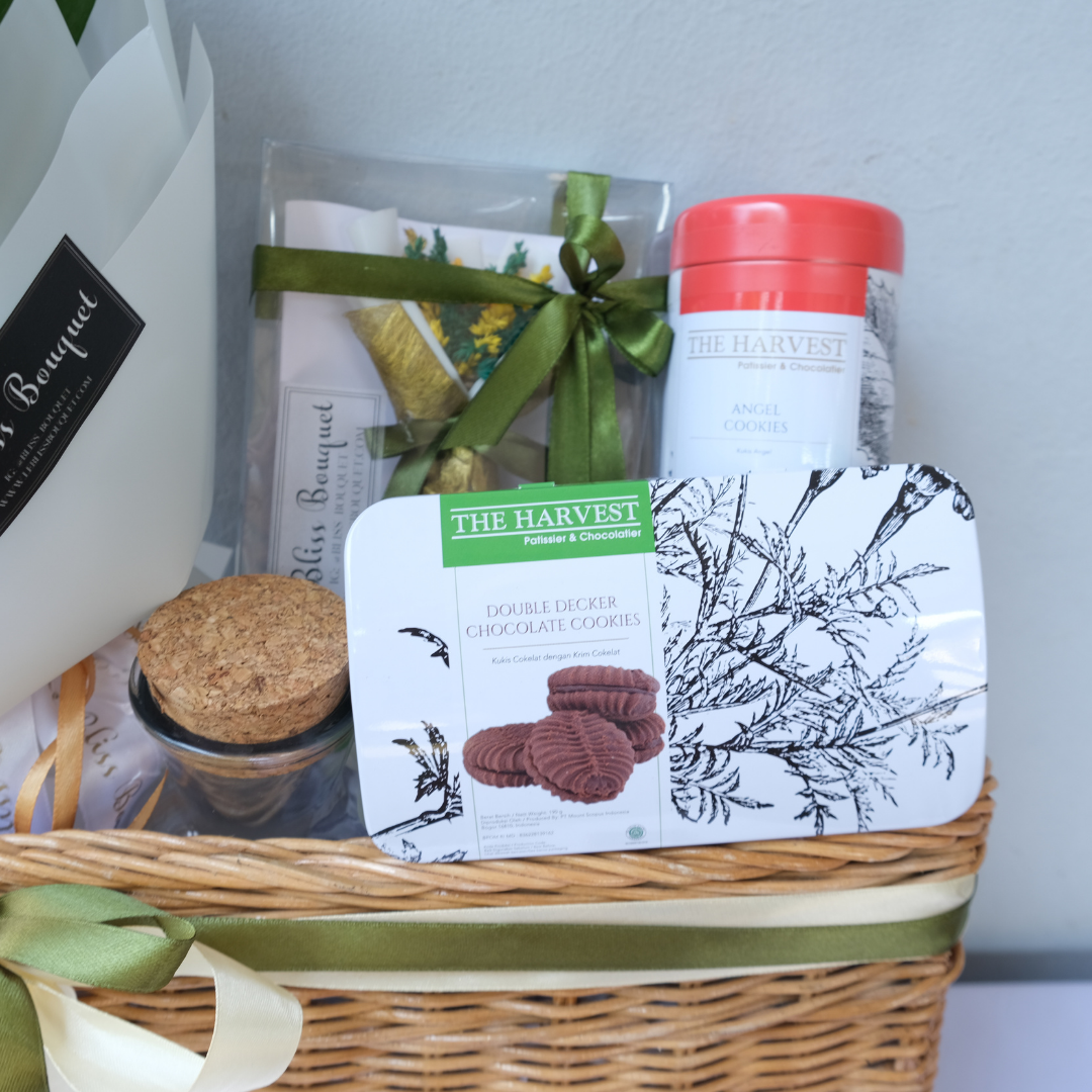 Eid Fitr Festive Rattan Hamper
