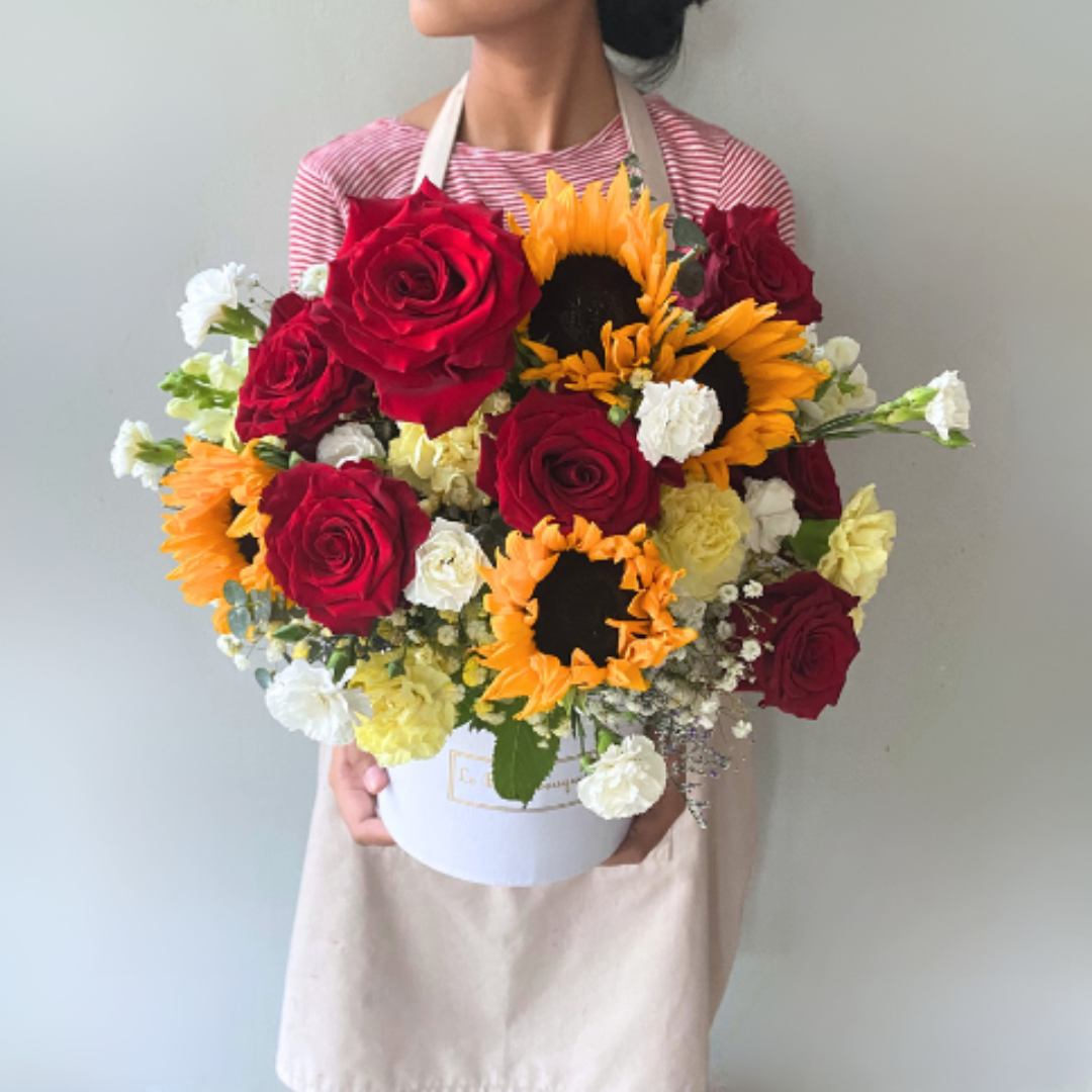 Fiesta Bloombox - Le Bliss Bouquet