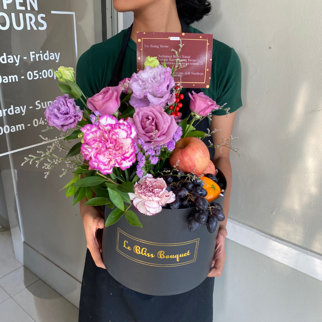 Blooming Fruit Box elegan dari Le Bliss – kombinasi sehat dan cantik untuk semua momen spesial. parcel buah surabaya, jakarta, tangerang, Cirebon