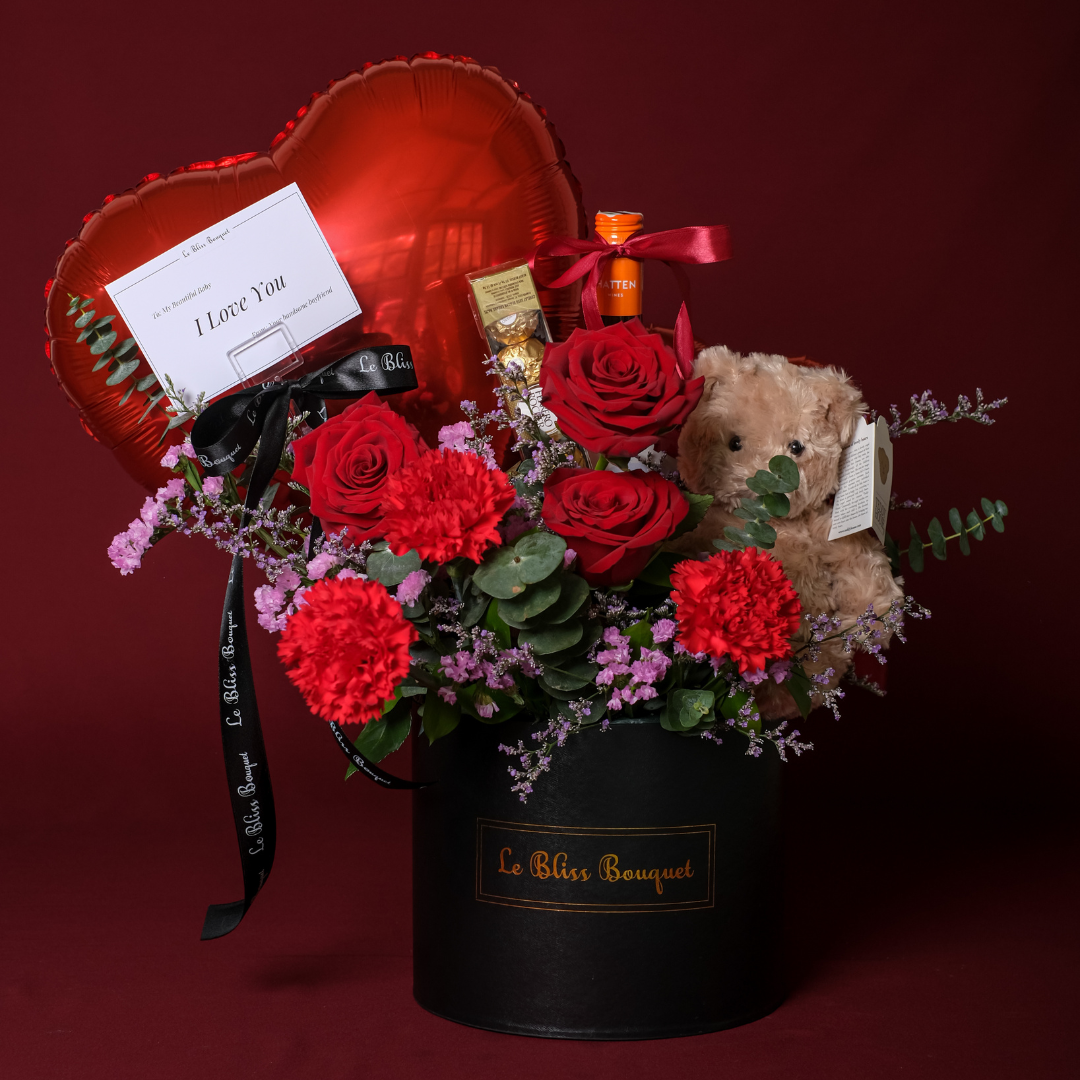 Le Bliss Bouquet Valentine's Day Gift Hamper Wine Teddy Chocolate - Le Bliss Bouquet. Florist Surabaya, toko bunga surabaya