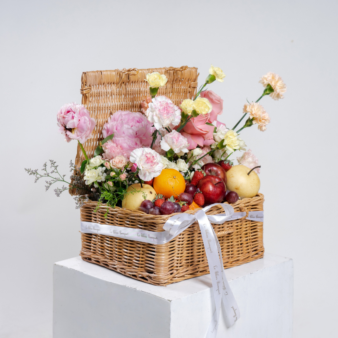 Parcel buah premium dan besar dari Le Bliss. Hadiah sehat & mewah, cocok untuk segala acara. Pengiriman ke Jakarta, Bogor, Depok, Tangerang, Bekasi, Cirebon & Surabaya.
