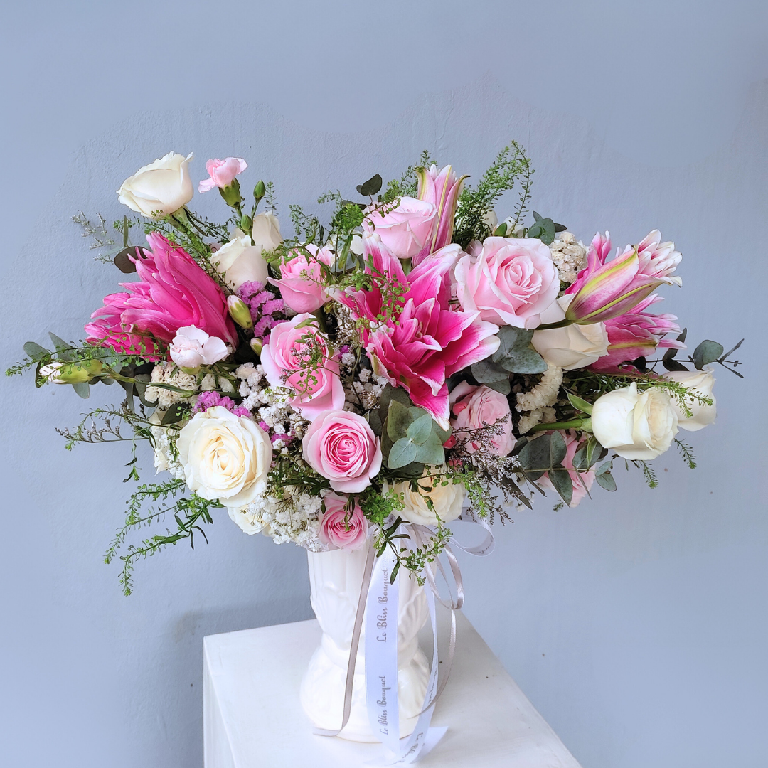Roselily Pink Vase - Le Bliss Bouquet. florist surabaya, toko bunga surabaya, rangkaian vase bunga surabaya