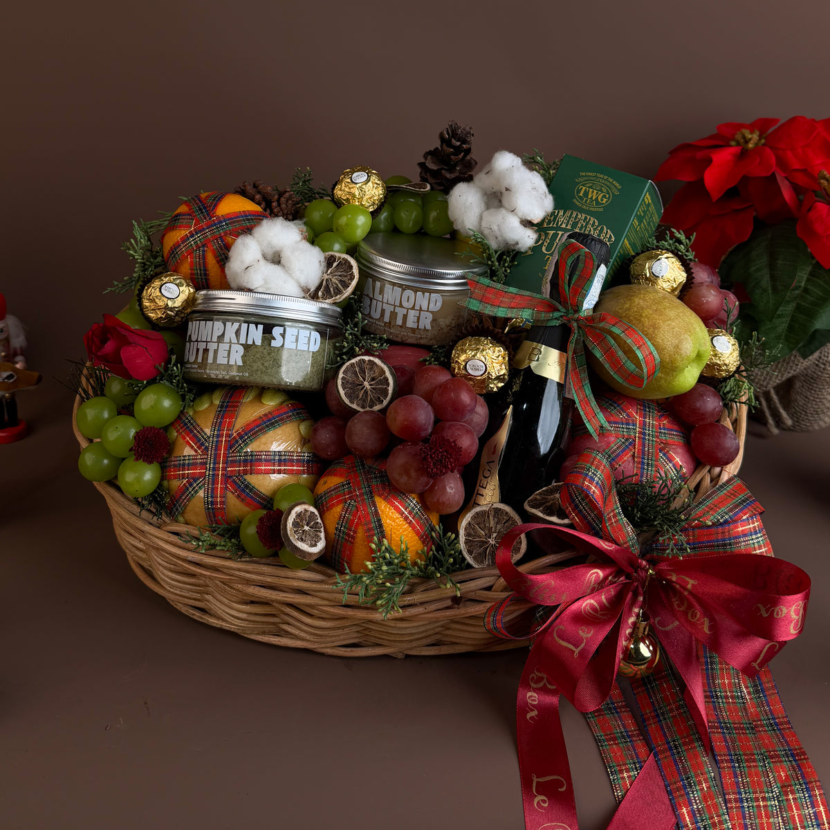 Bottega TWG Fruit Nut Rattan Hamper