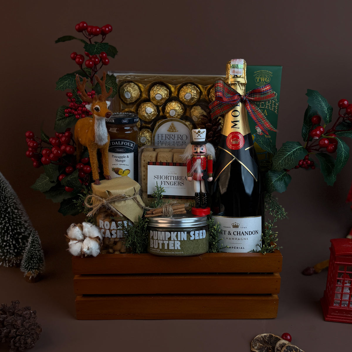 Christmas Prestige Moët Gourmet Hamper