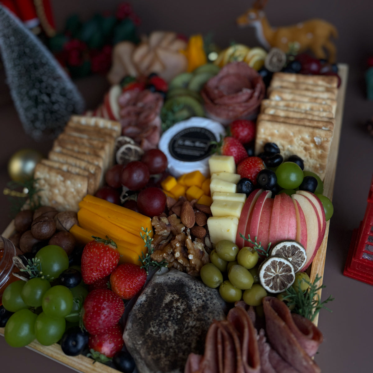The Noël Grazing Feast