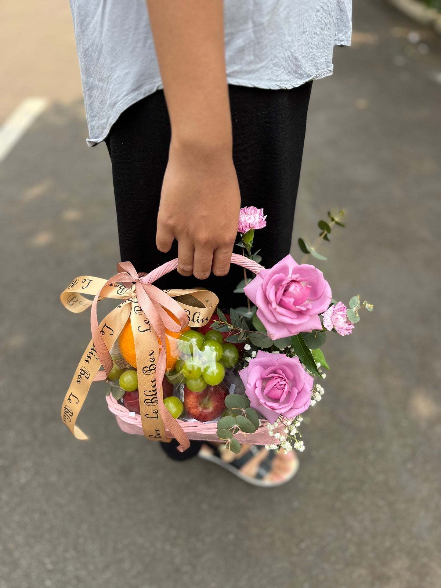 Small Parcel Buah Pink