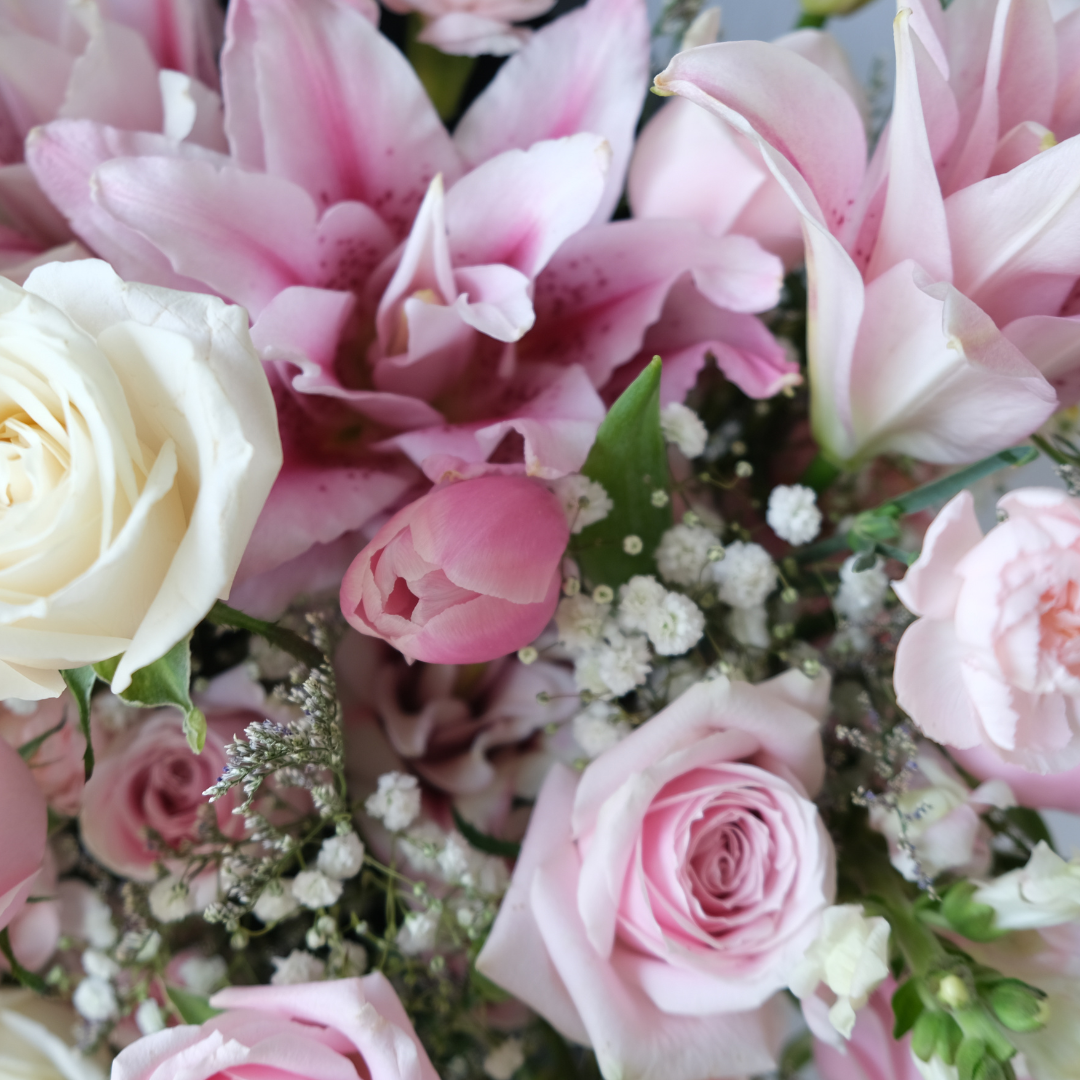 Soft Gradient Grand Bloombox - Le Bliss Bouquet