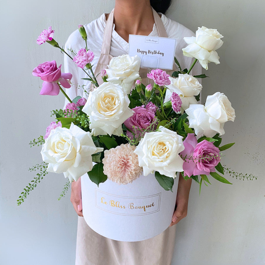 Blooming bloombox by le bliss bouquet, roses white purple roses. florist surabaya, toko bunga surabaya, flower delivery in surabaya area