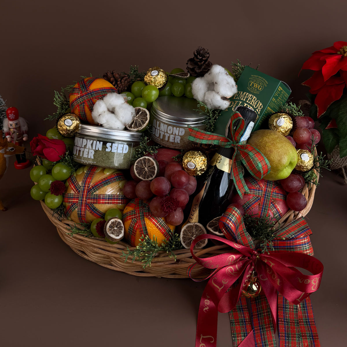 Bottega TWG Fruit Nut Rattan Hamper