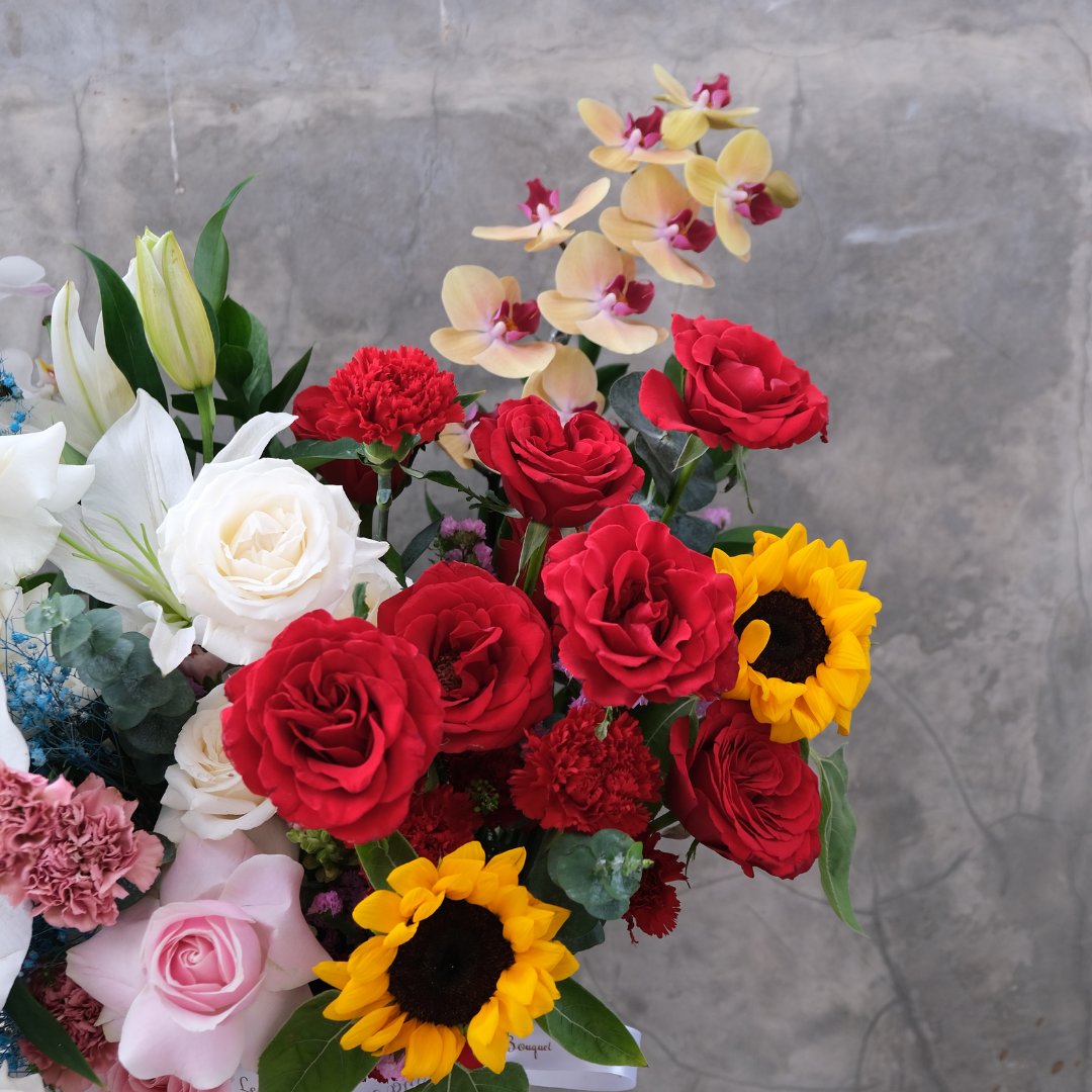 florist surabaya, sunflower, red roses, orchid, pink rose, white rose