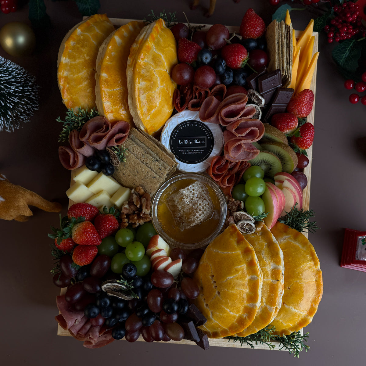 Noël Indulgence Hand Pie Charcuterie Platter