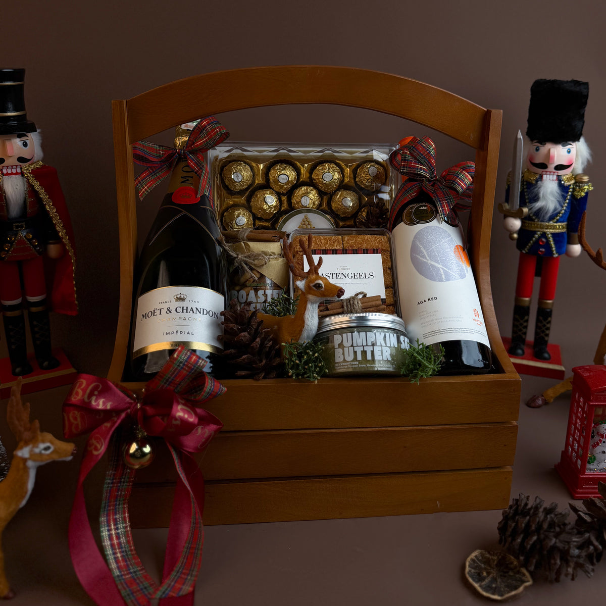 The Festive Duo Moët & Red Wine Hamper