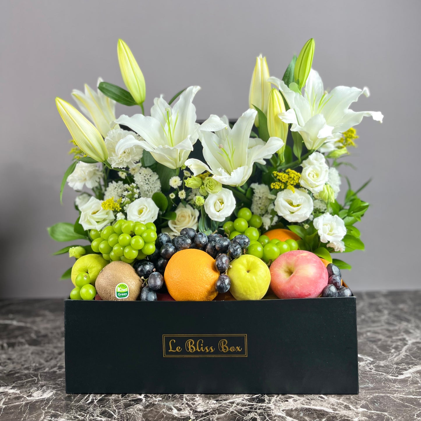 Blanc Royale Lily