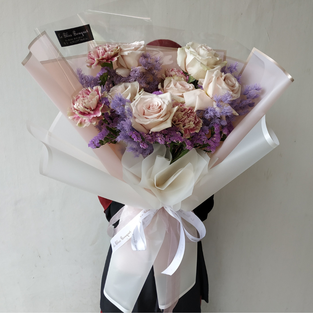 Quicksand Rose Lilac Bouquet