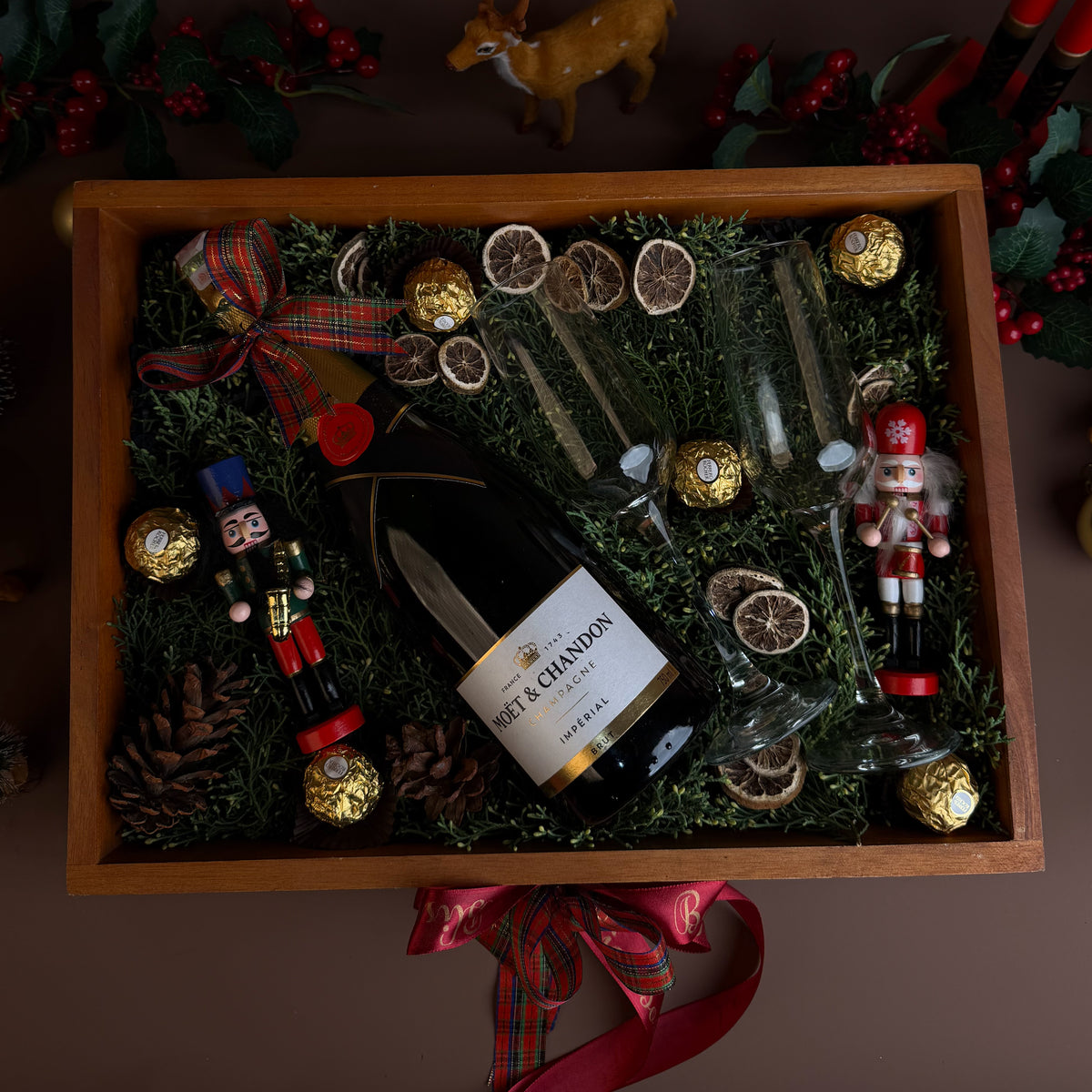 Moët Nutcracker's Toast Hamper