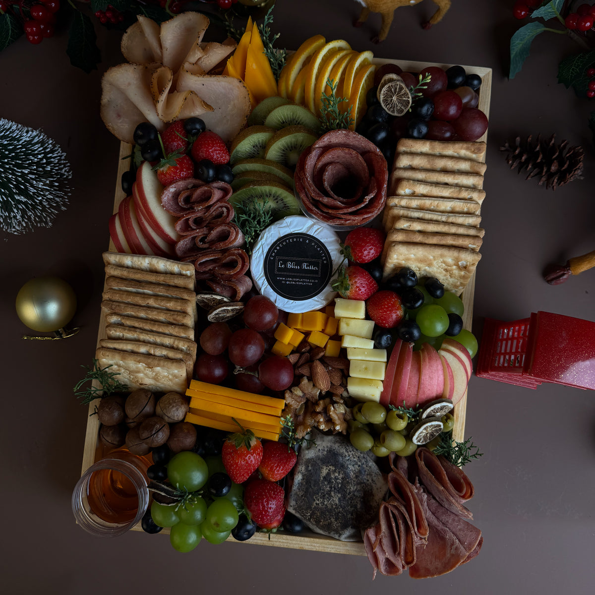 The Noël Grazing Feast