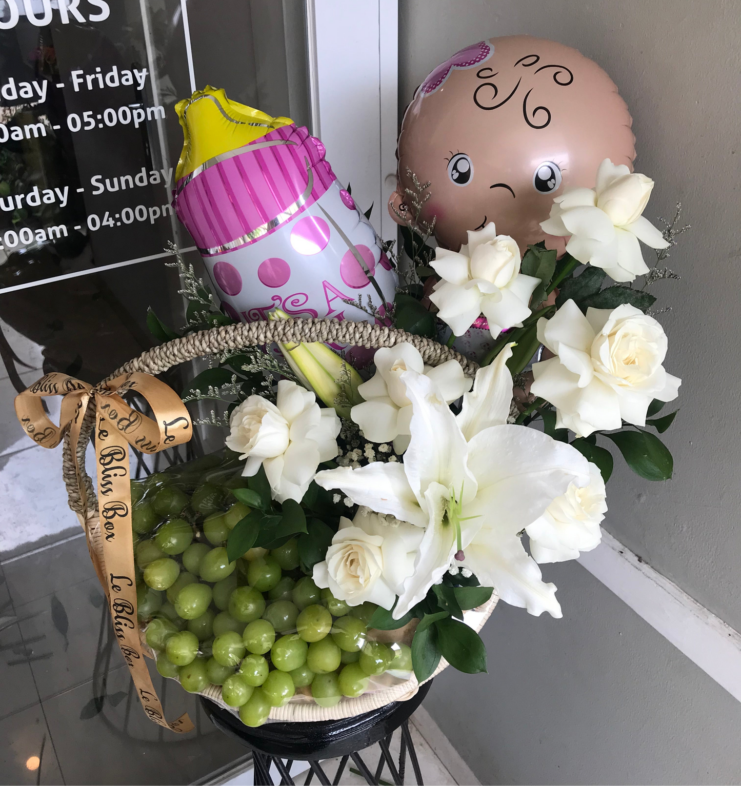 Parcel buah anggur Jakarta newborn gift bayi lahir by le bliss - fruit hamper jakarta Indonesia newborn gift