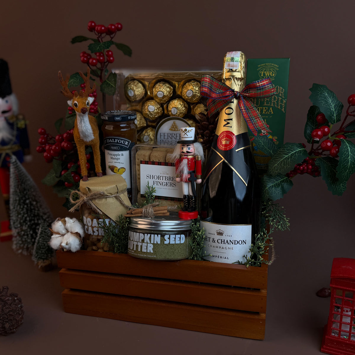 Christmas Prestige Moët Gourmet Hamper