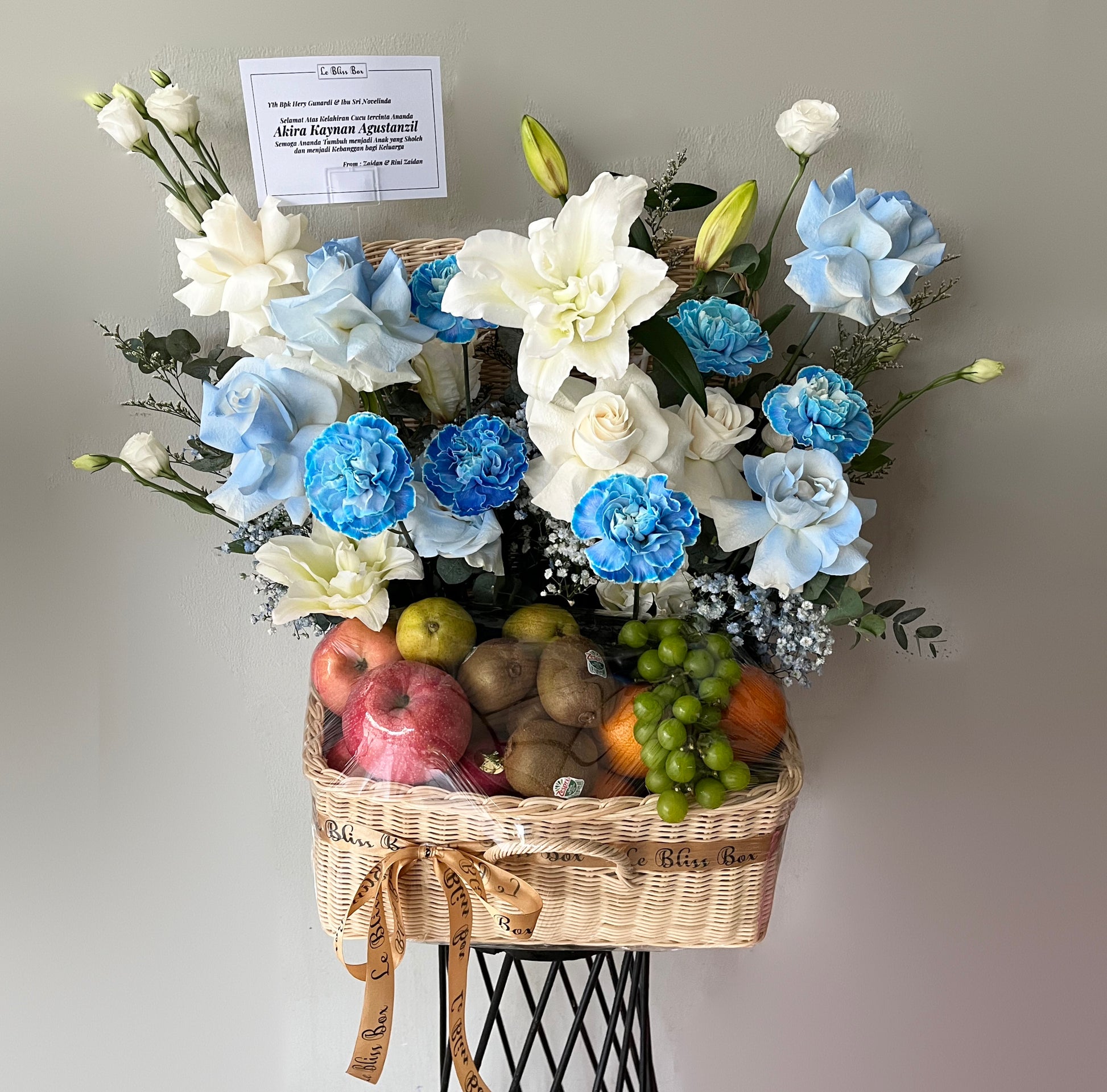 Fresh premium fruit with blue carnation and lily. Fruit Hamper Jakarta | Parcel Buah Jakarta by Le Bliss Box. Parcel Buah surabaya
