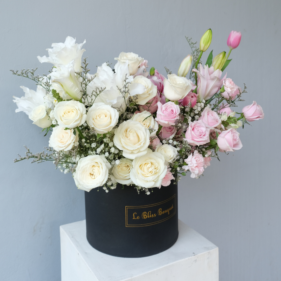 BloomBox eksklusif Soft Gradient Grand untuk hadiah spesial - tersedia di Jakarta, Cirebon, Bintaro, Tangerang.