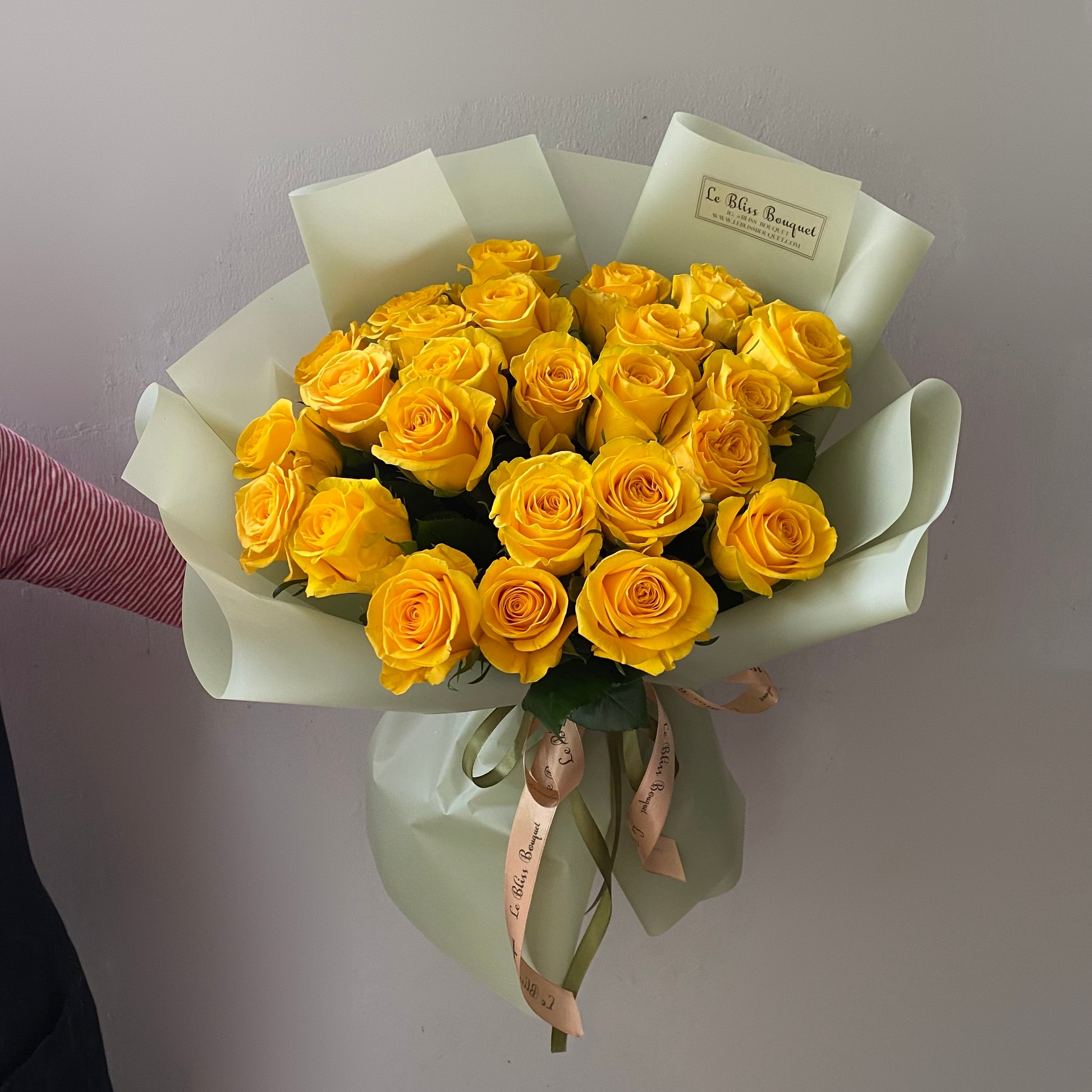 Brighton rose Ecuador mawar kuning bouquet dari le bliss bouquet pengiriman ke jakarta. florist jakarta