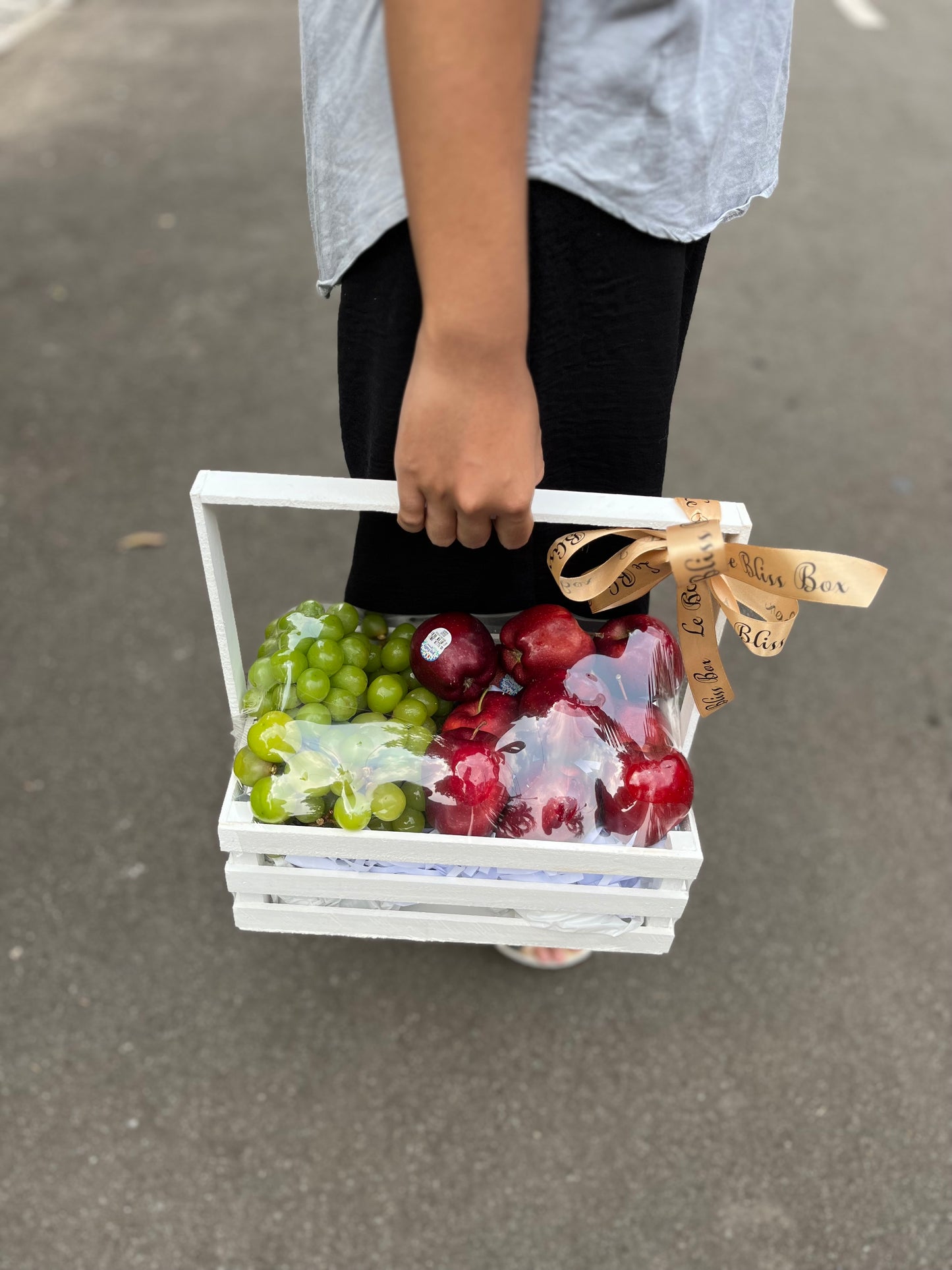 Shine Muscat x Red Del Crate Fruit Parcel