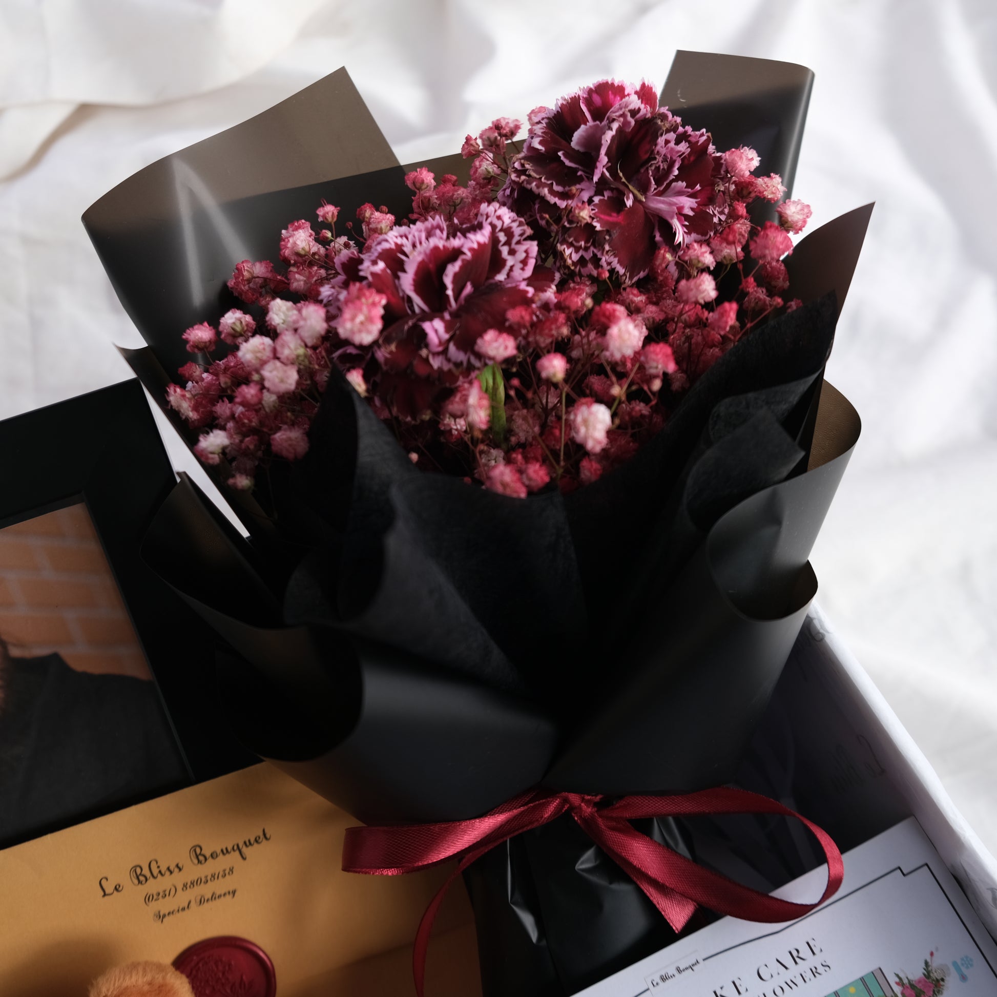 Love Bird Premium Gift Box Elegant Edition - Le Bliss Bouquet