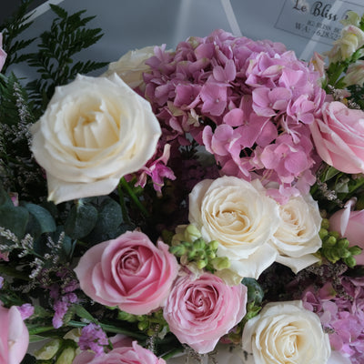 Extra Large Hydrangea Import Bouquet - Le Bliss Bouquet