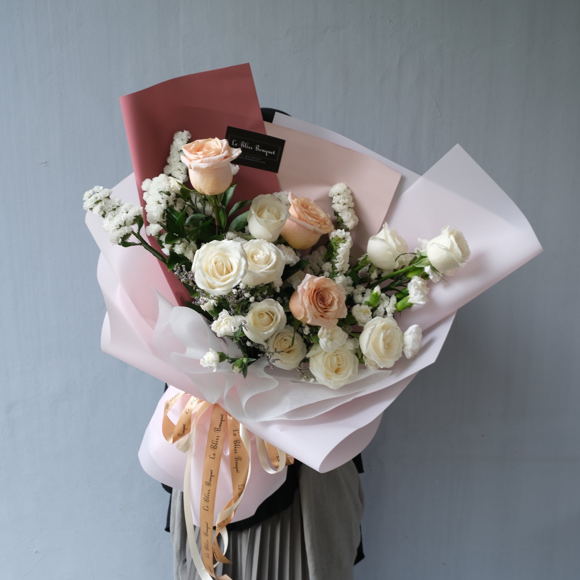 Shimmer Rose White Peach Bouquet - Le Bliss Bouquet. Florist surabaya, Toko Bunga surabaya