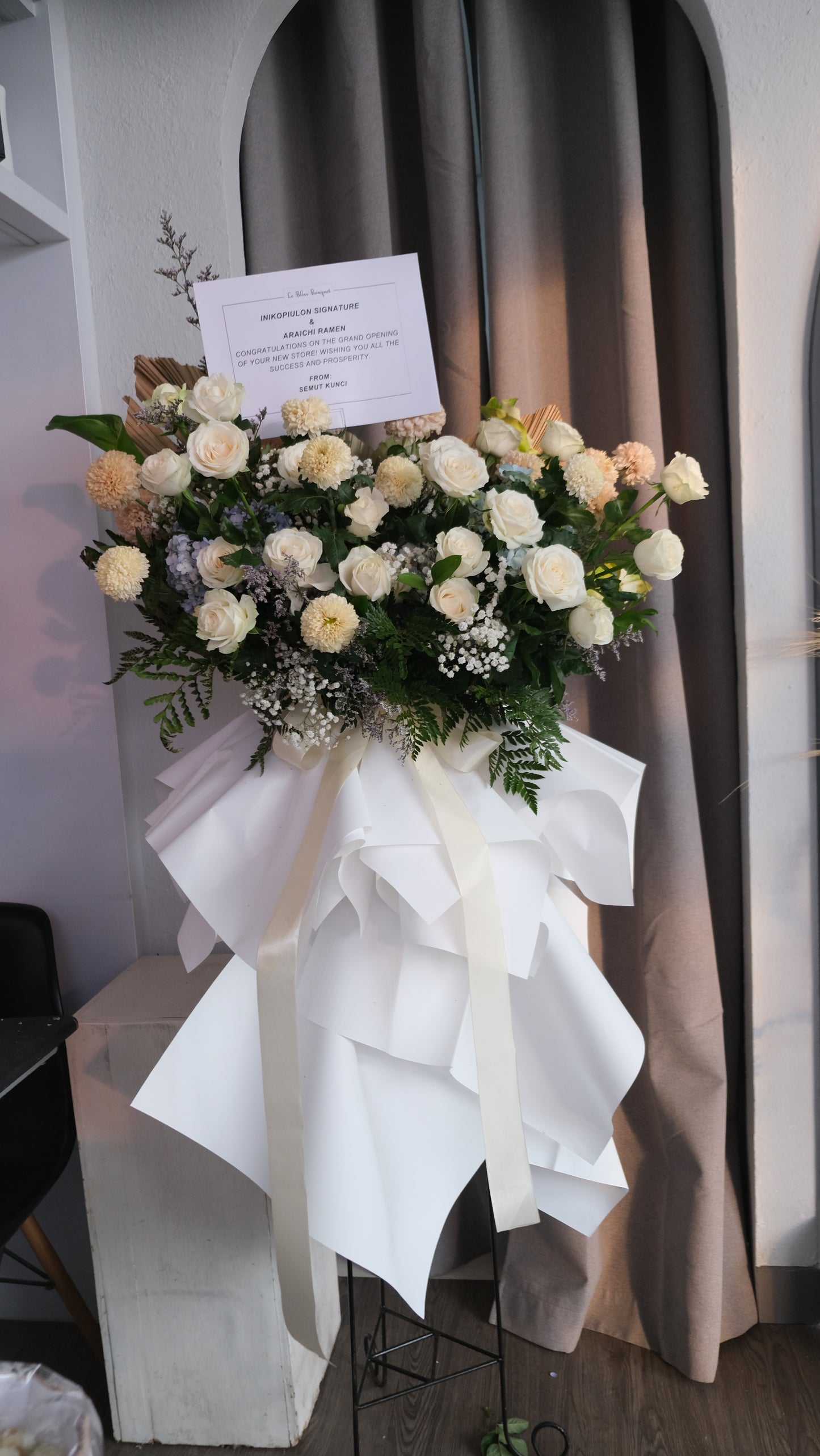 White Standing Flower