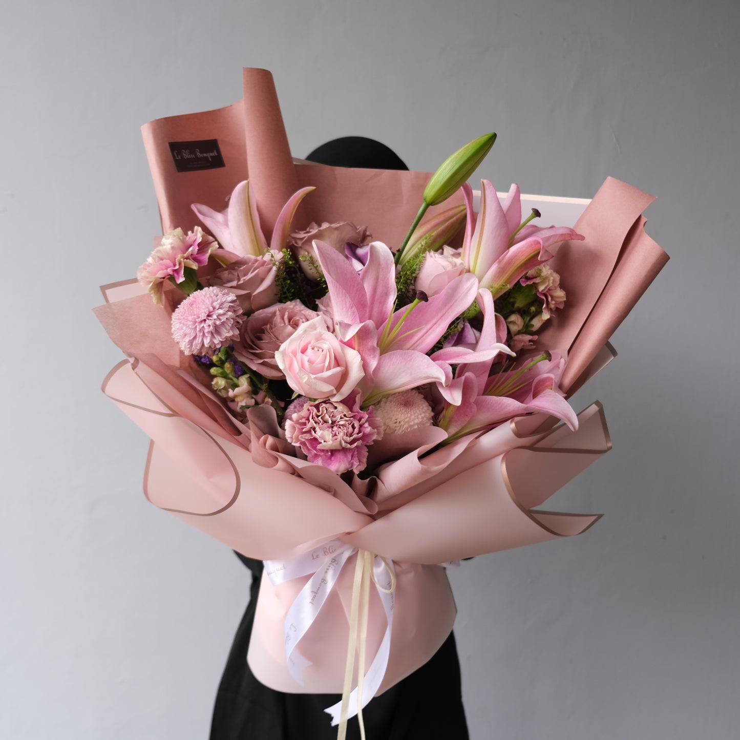 Sweet Fragrant Begonia L Bouquet - Le Bliss Bouquet. Bouquet Surabaya, Florist Surabaya, Toko bunga surabaya, flower delivery surabaya. Sweet Fragrant Begonia L Bouquet – Buket bunga elegan dari florist Surabaya Le Bliss Bouquet