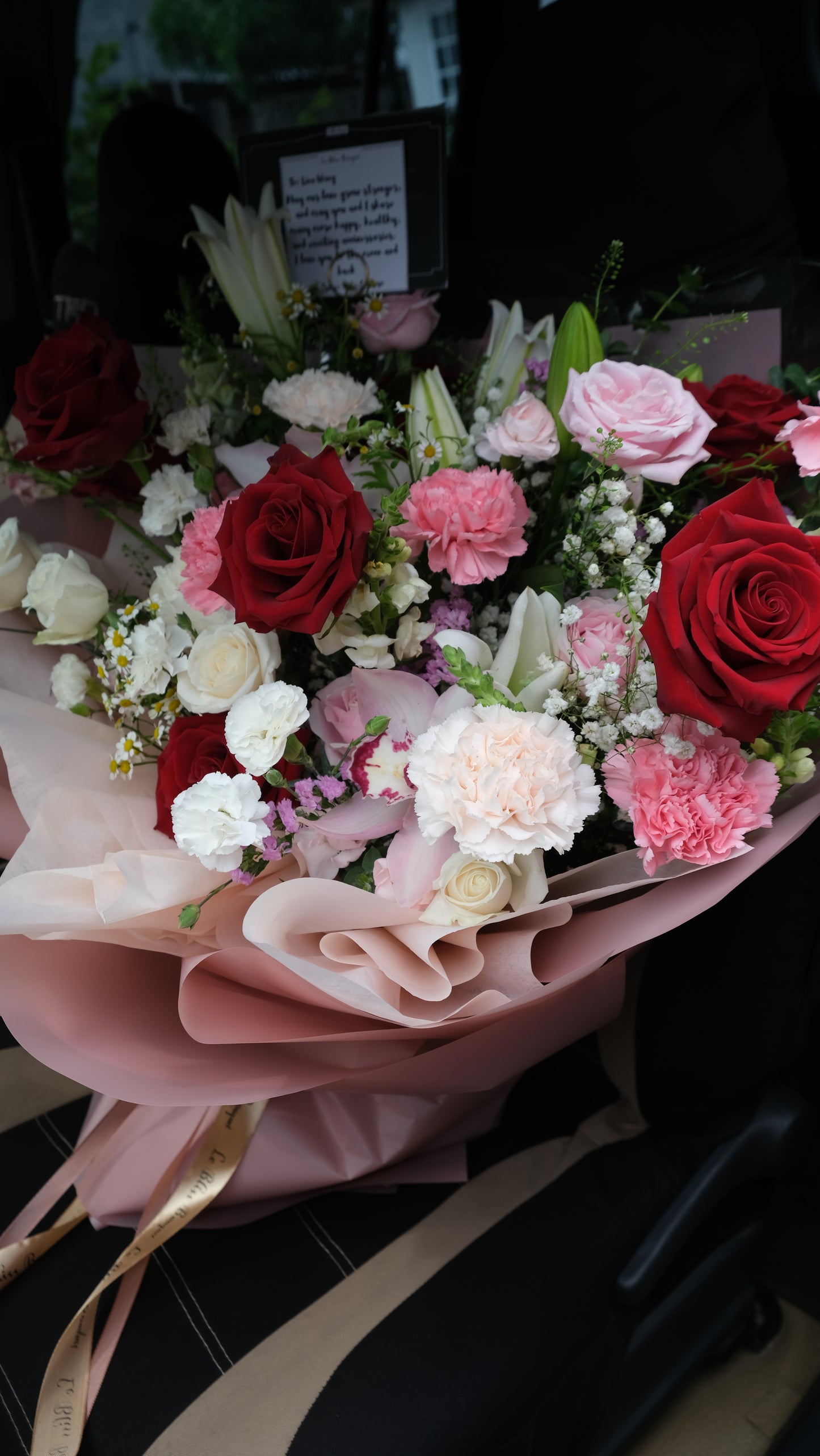 Explorer Rose Peony Human Size Bouquet - Le Bliss Bouquet