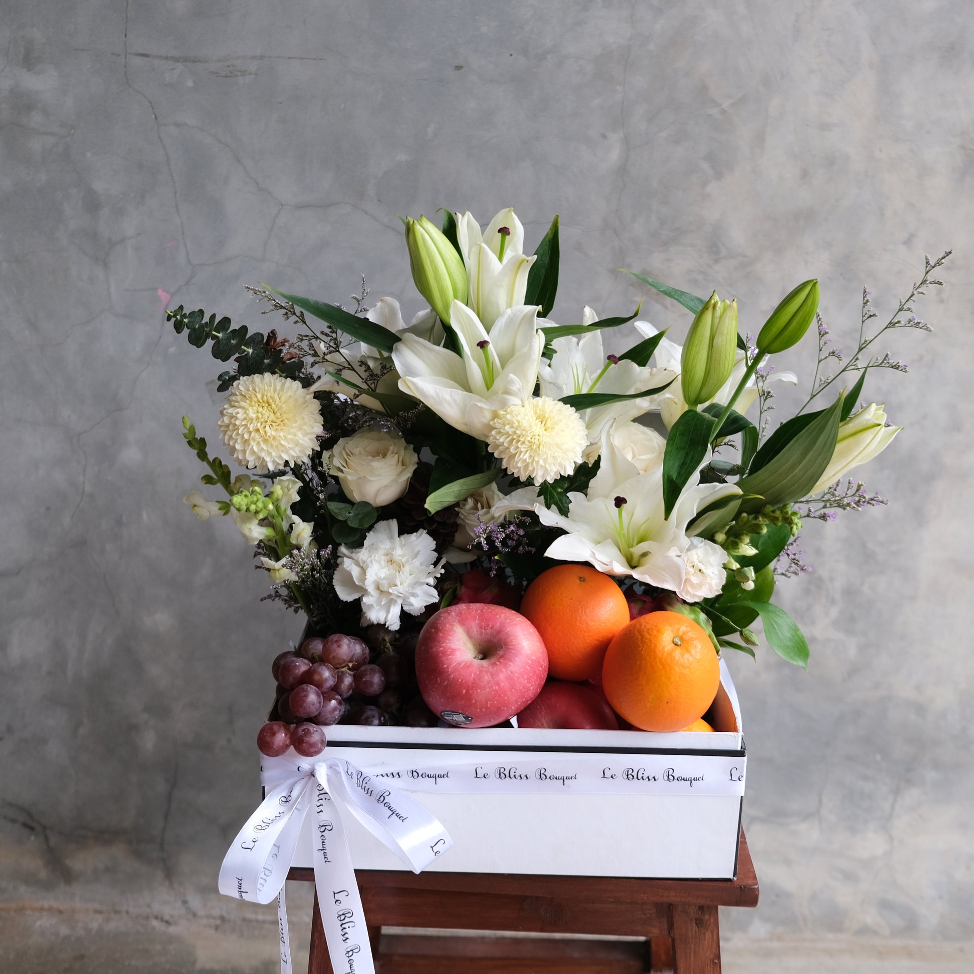 Premium Box Fruit Flower Parcel - Le Bliss Bouquet