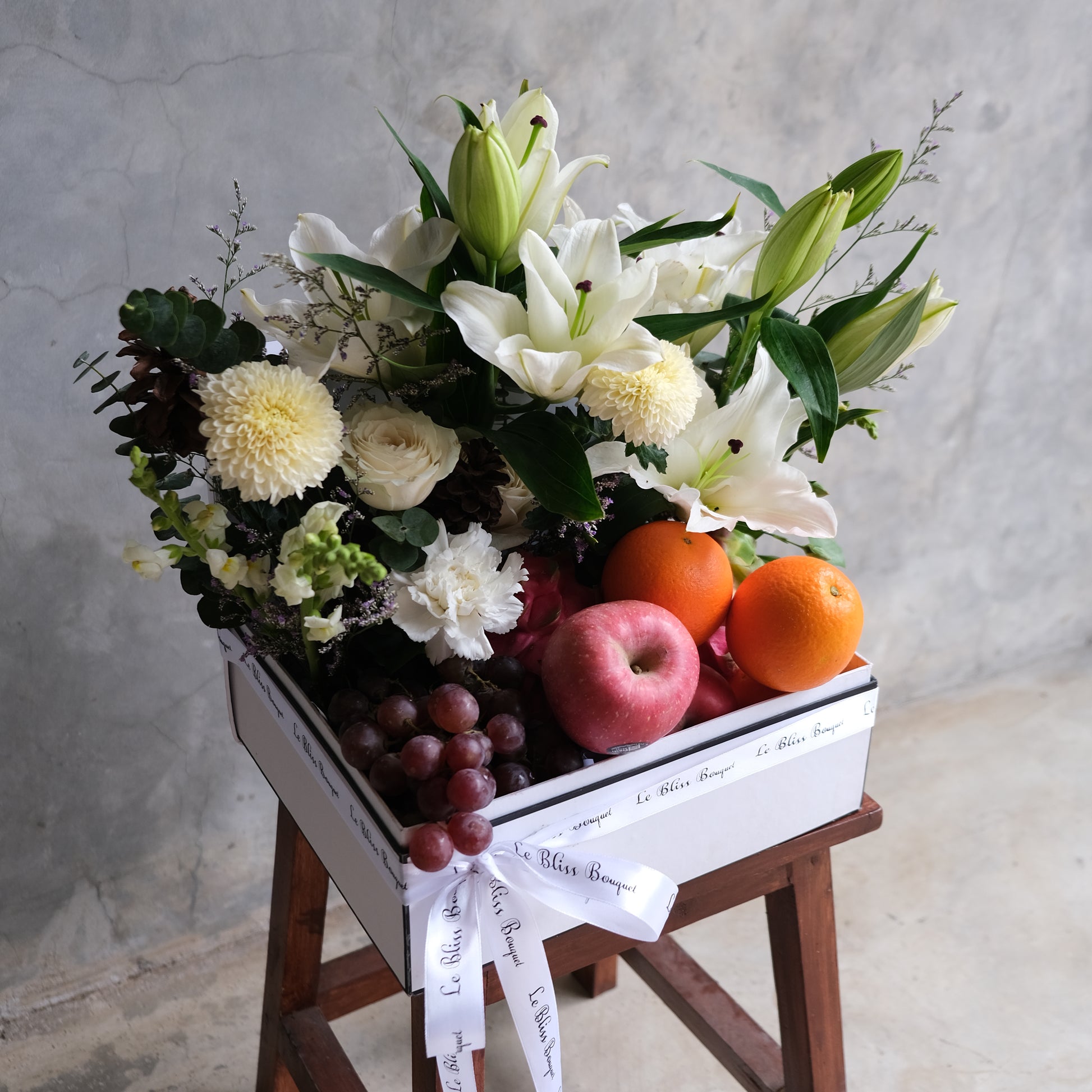 Premium Box Fruit Flower Parcel - Le Bliss Bouquet
