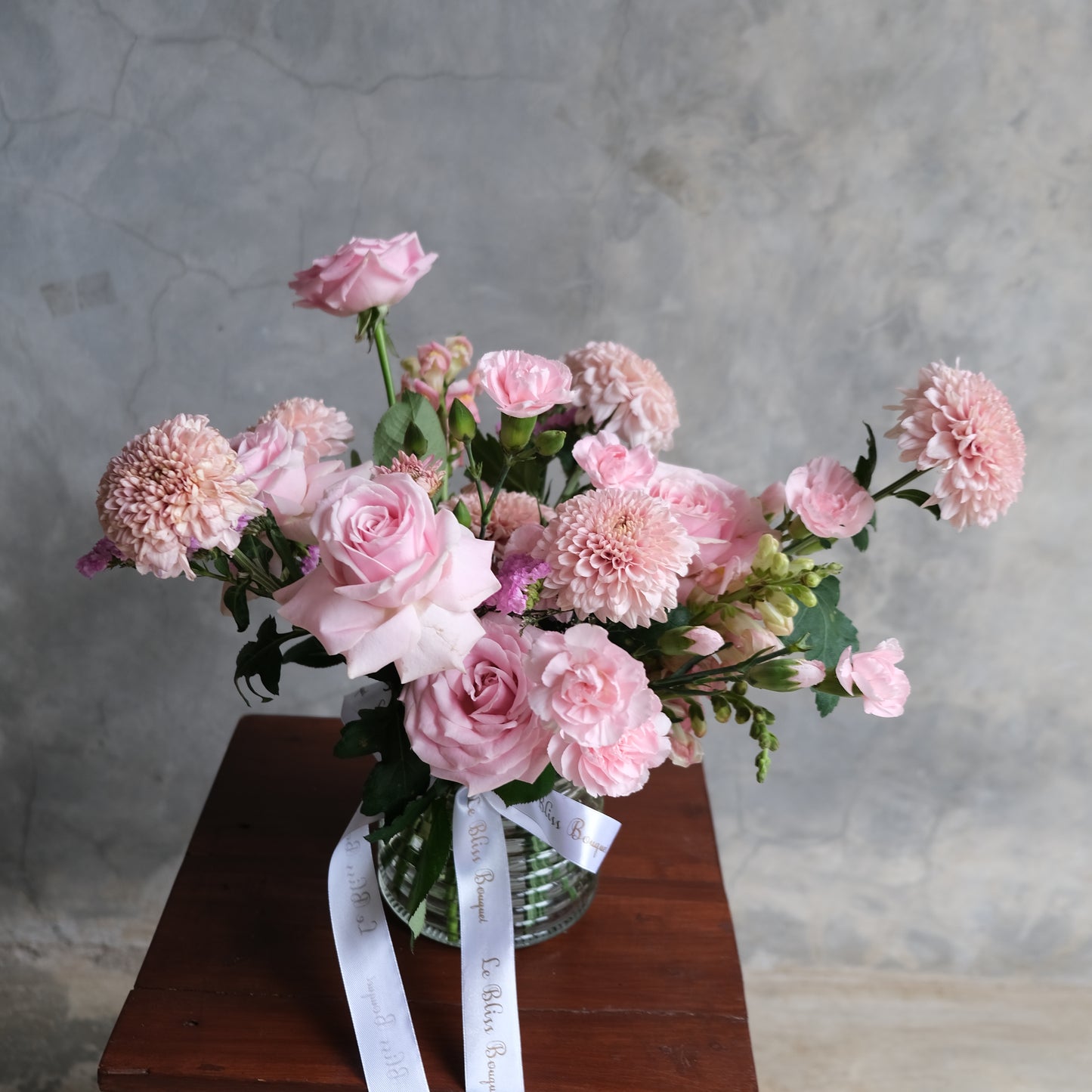 Sweet Pink Roses Vase
